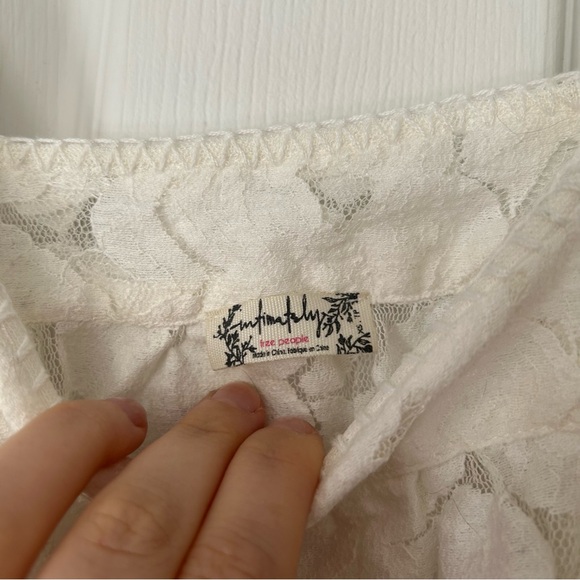 puff sleeve lace bodysuit - Picture 3 of 3